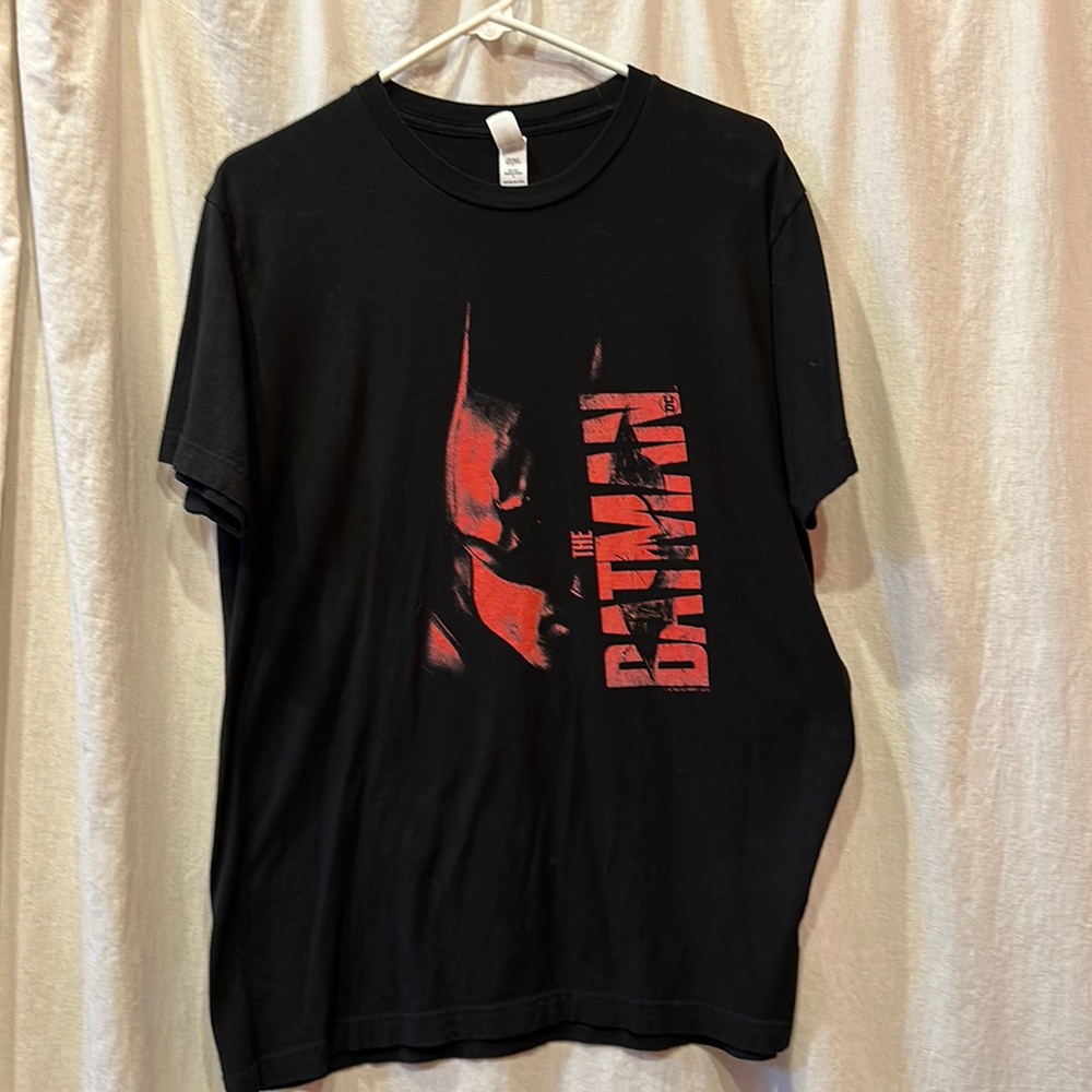 ⚜️ graphic BATMAN black & red tshirt sz L | UNISEX